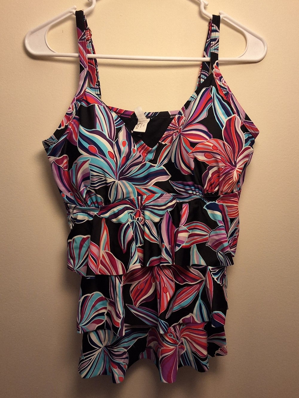 St. John's Bay Floral Tropical Tiered Ruffle Tankini Top - Size 14